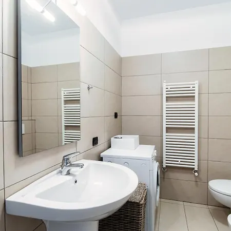 My At The - Private Parking * كومو