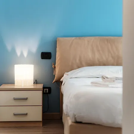 My At The - Private Parking * Como